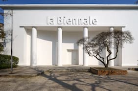 “Se mantuvo comunicación constante con los postulantes”: la respuesta del Ministerio de las Culturas a la polémica por la Bienal de Venecia