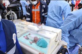 Evacúan con éxito a 31 bebés prematuros del hospital Al Shifa en Gaza