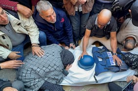 “Nos pintan como objetivos”: cómo Israel pone a los periodistas de Gaza en el punto de mira