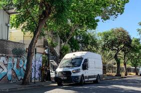 Carabineros detiene a 12 personas en medio de desórdenes en el exterior del Liceo Confederación Suiza