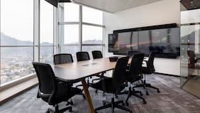 CBRE: Chile es el país de Latinoamérica con mayor presencialidad en oficinas