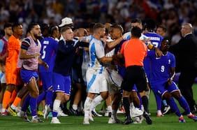 “Se cruzaron en el túnel y hubo de todo”: prensa argentina revela detalles de la pelea entre la Albiceleste y Francia en los Juegos Olímpicos