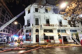 Incendio en histórico edificio del barrio Brasil: emergencia afecta a locales comerciales y viviendas