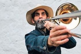 Francisco Sánchez, director de Tryo Teatro Banda: “El componente indígena en la historia de Chile es brutalmente importante”