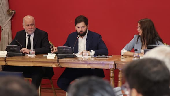 La Moneda se prepara para fuego cruzado en el balotaje