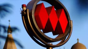 Metro suspende servicio entre estaciones Vespucio Norte y Dorsal de la Línea 2 por persona en la vía