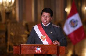 Dos de cada tres peruanos abogan por un adelanto electoral ante la crisis política
