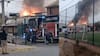 Bomberos combate incendio de al menos ocho viviendas en La Florida