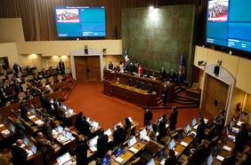 Distintas bancadas buscan dilatar votación de retiro de AFP para desacoplar eventual nuevo proyecto de elecciones 2025