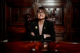 ¿Ir o no ir por la reelección como rectora de la Universidad de Chile? La decisión de Rosa Devés