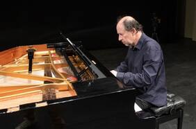 CEAC TV estrena ciclo de compositores chilenos con obras de Cirilo Vila y Enrique Soro