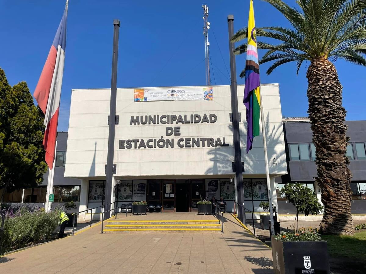 Inmobiliaria demanda a Estación Central por “falta de servicio” y exige indemnización de $17.000 millones