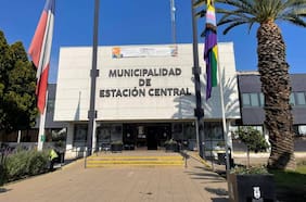 Inmobiliaria demanda a Estación Central por “falta de servicio” y exige indemnización de $17.000 millones