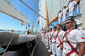 Chile participa con el buque escuela Esmeralda en histórica conmemoración por los 250 años de EE.UU.