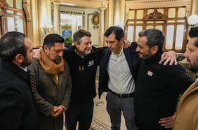 Coordinado por WhatsApp: cómo se gestó el explícito apoyo a Orrego de un grupo de alcaldes socialistas