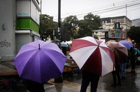 Metereología emite alerta por precipitaciones moderadas a fuertes en sectores de Maule y Ñuble
