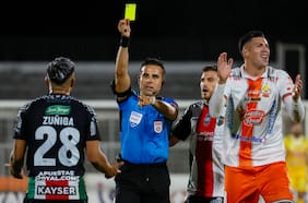 “Desastroso, horrible e indignante”: Cobresal se lanza con todo contra el árbitro Piero Maza