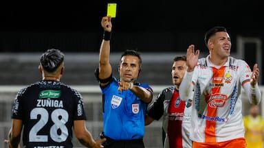 “Desastroso, horrible e indignante”: Cobresal se lanza con todo contra el árbitro Piero Maza