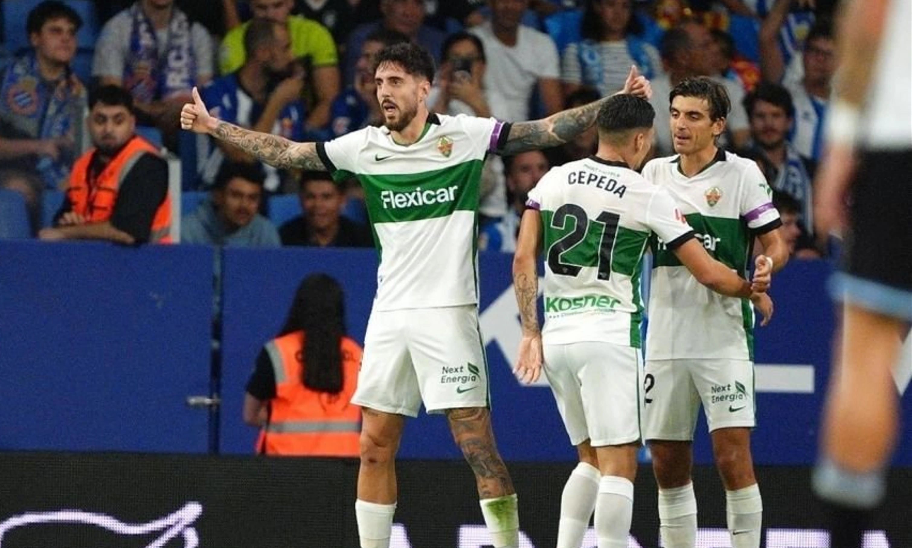 Con 10 casi todo el juego: Lucas Cepeda por fin es titular y el Elche consigue su primera victoria en LaLiga