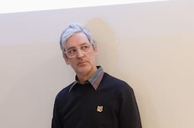 Iván Navarro y Hueso Records presentan “Penumbra” en la 17° Bienal de Artes Mediales de Santiago