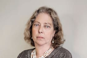 La escritora que reversionó el diario de Ana Frank