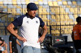 Javier Torrente no sigue en Everton y es el primer DT despedido del torneo