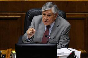 David Sandoval (UDI): “Sacar adelante la reforma previsional le daría oxígeno a la política”