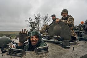 Ucrania recupera nuevos territorios en un avance relámpago y toma más prisioneros de guerra