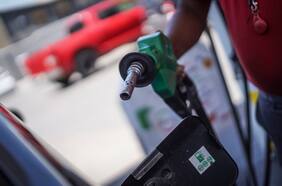 ¿Cómo se calcula el rendimiento del auto?