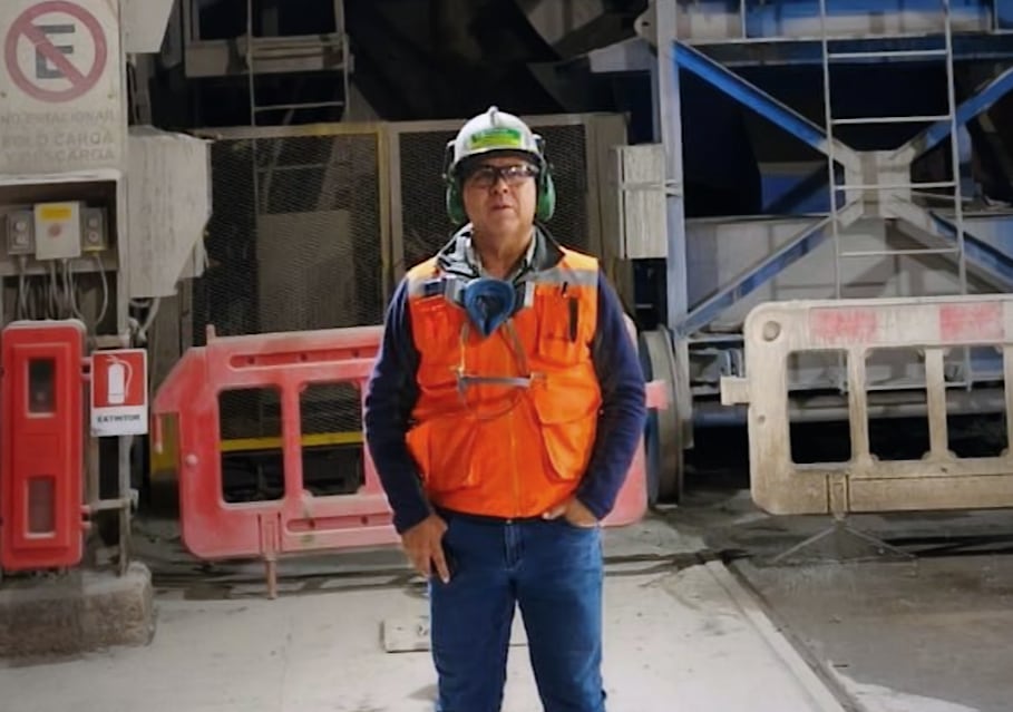 Omar Sánchez, jefe de turno de mantención y operaciones de Anglo American.