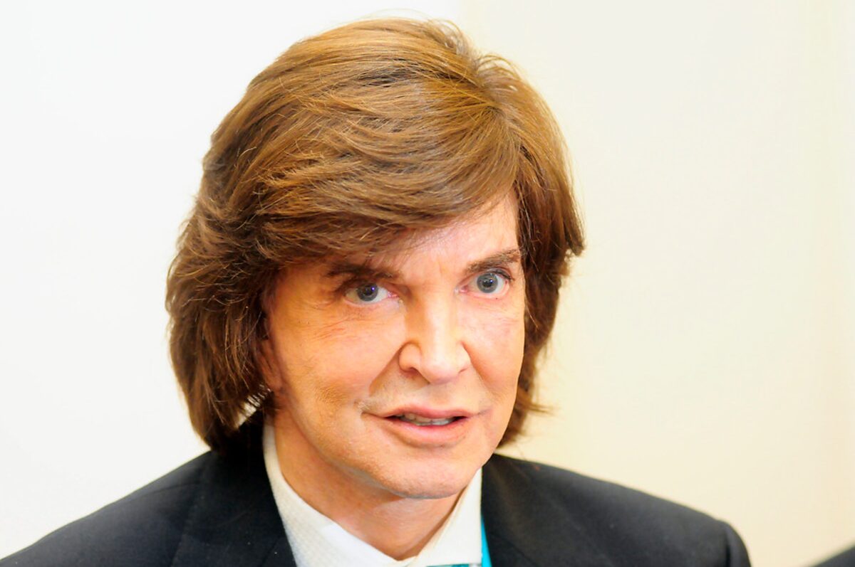 Representante de Camilo Sesto confirma muerte del músico - La Tercera