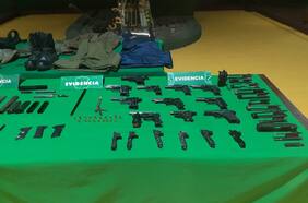 “Taller artesanal”: Carabineros incauta gran cantidad de armas y elementos para su fabricación en la comuna de Lo Prado