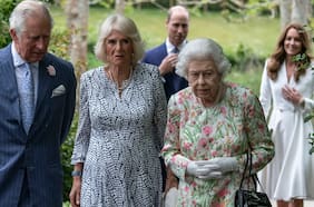 Breve guía de libros sobre la monarquía británica