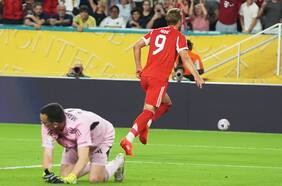 Harry Kane se suma a Manuel Neuer y se rinde frente a la hinchada de Boca Juniors