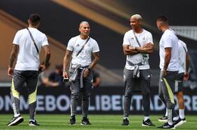 “Atmósfera tensa”: Eduardo Vargas y Deyverson aclaran su polémico cruce previo a la final de la Libertadores