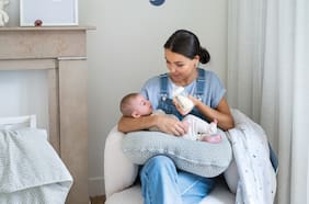 Conoce la línea de productos de lactancia y funcionales de BabyRosen: diseño, contención y bienestar para los primeros cuidados