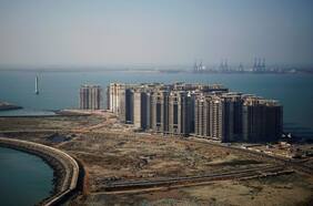 China reduce las restricciones inmobiliarias en un intento de revertir el descenso económico