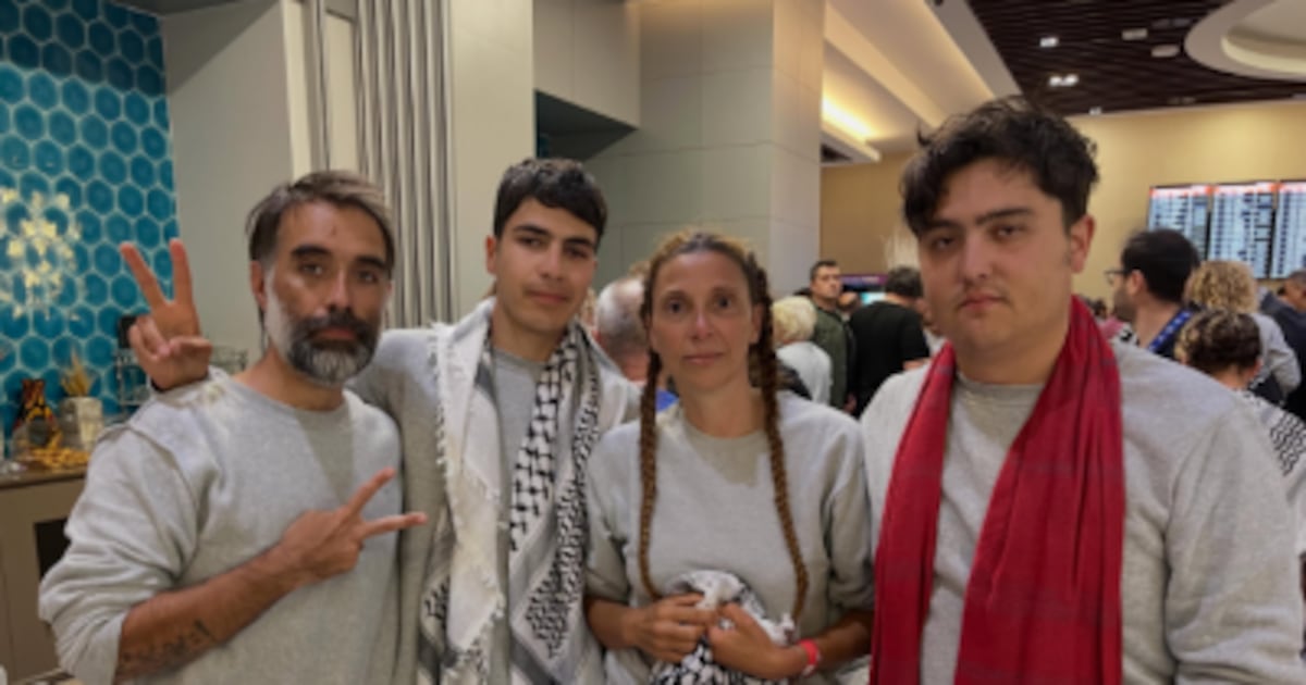Activistas chilenos de la Flotilla Sumud denuncian torturas y negligencia del Gobierno tras su liberación por Israel