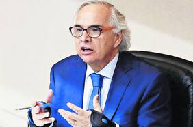 El profesor Andrés Chadwick entre ellos: otras 11 evaluaciones docentes a reconocidos nombres de la U. San Sebastián