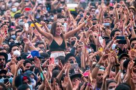 Espectáculos en riesgo: el intenso lobby de empresas y el gallito entre ministerios por los aforos del fútbol y conciertos