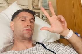 La reacción de Dibu Martínez tras ser operado por el fuerte choque que asustó al Chelsea y a Argentina
