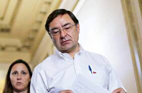 Allanan dependencias del Gobierno Regional Metropolitano por investigación relacionada al exintendente Felipe Guevara