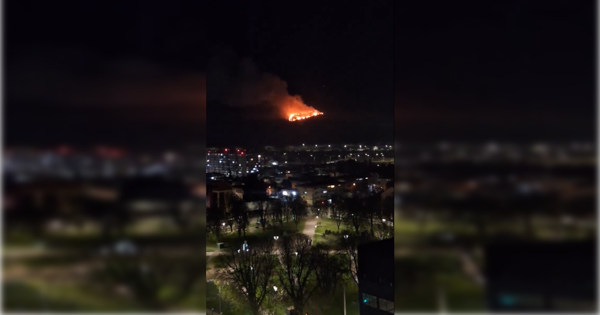 Incendio forestal afecta al cerro Conunhueno en Padre Las Casas