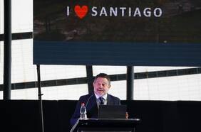 Orrego entrega balance de su gestión en la Gobernación de Santiago y anuncia creación del “primer servicio de radiopatrullas regionales”