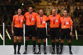 Juez del VAR apunta a los críticos del arbitraje de la final de Qatar: “Hablar desde un sillón, con una cerveza y papas fritas, es fácil”