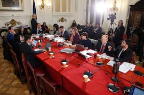 Oposición valora informe del CFA por megarreforma en el Senado y critica ausencia de Quiroz durante presentación
