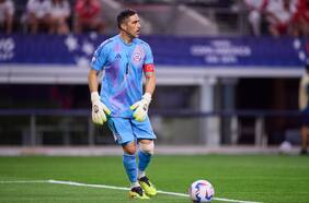 ¿El adiós de Claudio Bravo a la Roja? Los pasos del capitán para cerrar sus ciclos en la Selección y en el fútbol