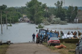 Ucrania acusa a Rusia de destruir otra pequeña represa en Zaporiyia