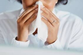 Estos son los primeros cinco síntomas de Ómicron según el estudio más grande del mundo