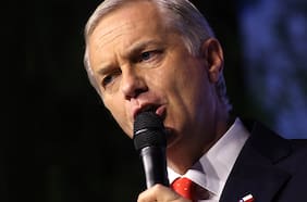 “Les quedan 102 días”: Kast endurece el tono contra migrantes y emplaza al gobierno por tensiones en frontera con Perú